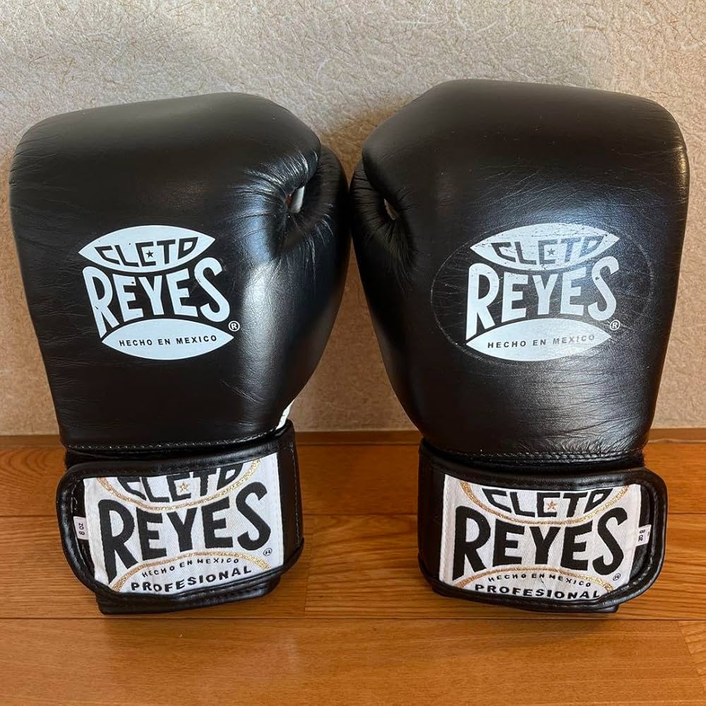 ほぼ新品】REYES 8ozレイジェス ボクシング グローブ ブラック 黒