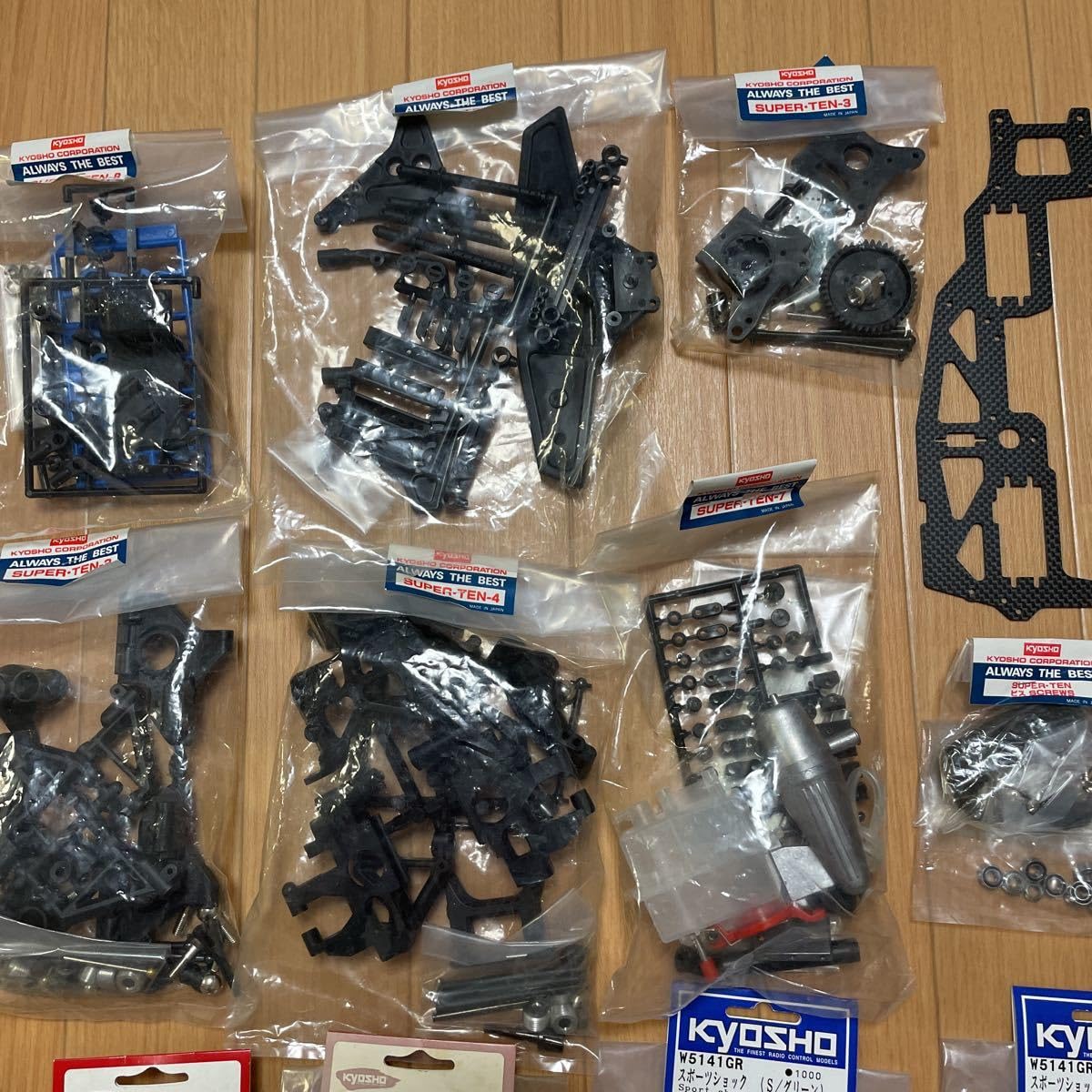 京商 1/10GP スーパー10 FW-03 京商 1⁄10 SUPER TEN FW-03 エンジン