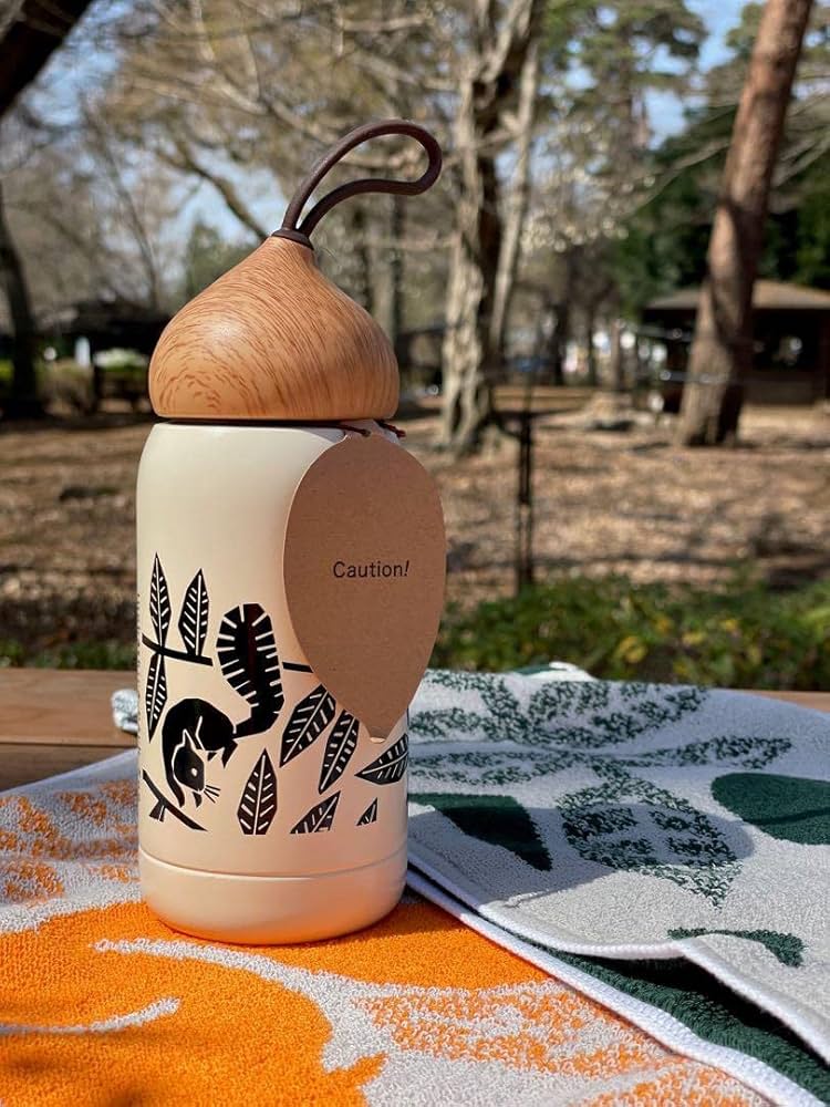 Amazon.co.jp: 新井の頭公園限定 リス柄 どんぐりボトル : ホーム