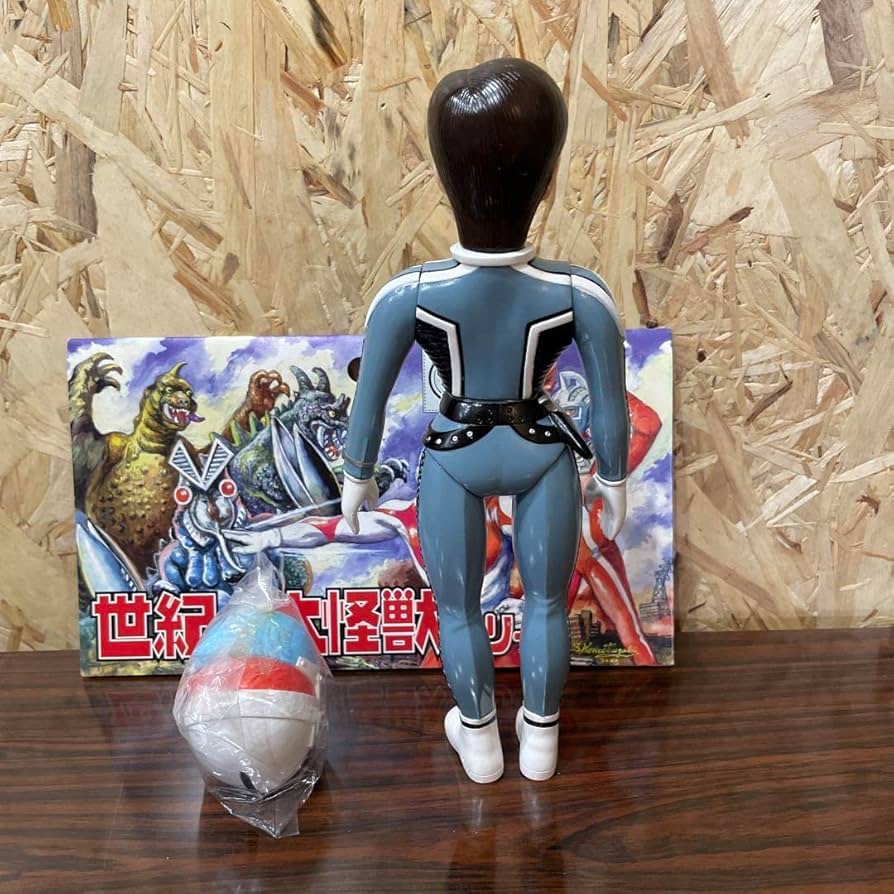 Amazon.co.jp: マーミット アンヌ隊員 制服1 ソフビ : おもちゃ