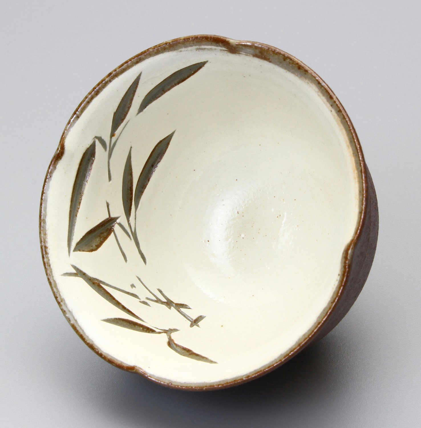 Amazon.co.jp: 京焼 清水焼 正窯 ぐい呑み 南蛮彫笹 G1-3-2 : ホーム