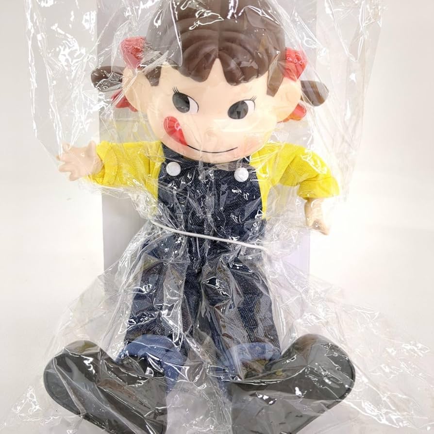 Amazon.co.jp: 不二家 おすわりペコちゃん デニム衣装 ペコ ペコちゃん