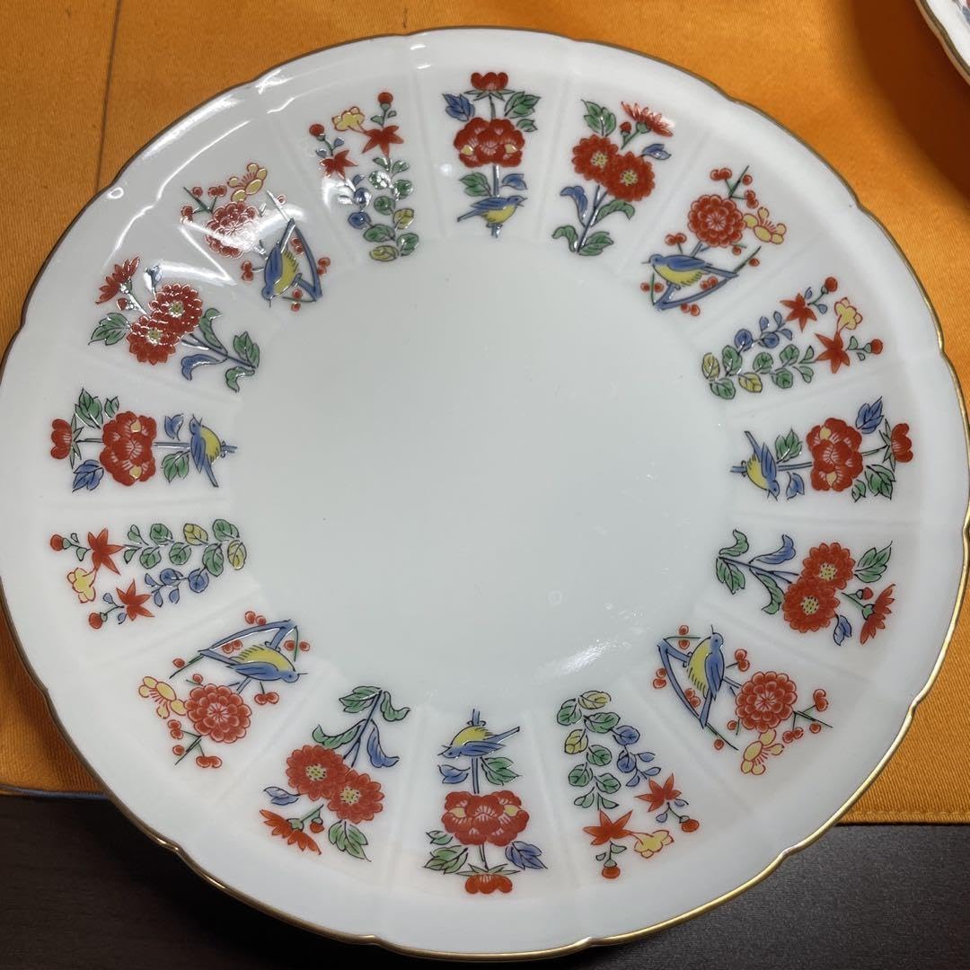 2339 有田焼 其泉 蜻蜓文 蓋物 2339 有田焼 其泉 蜻蜓文 蓋物 【公式通販】