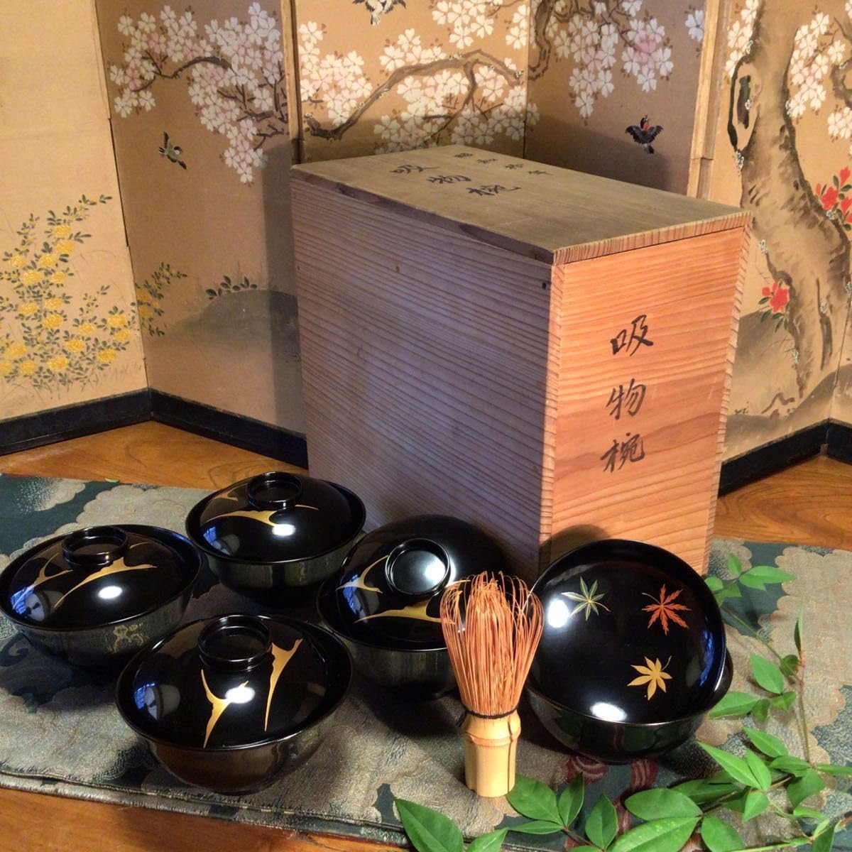 A762 【流】茶懐石道具 黒塗蒔絵吸物椀五客 CR364 木製輪島塗懐石