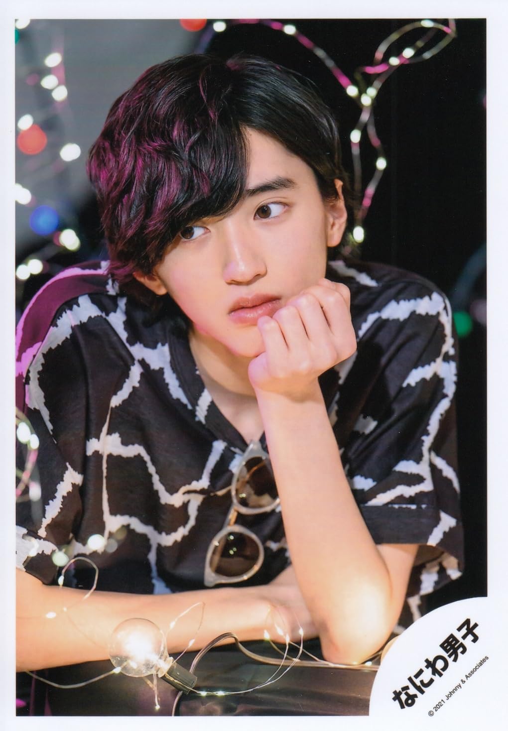 Amazon.co.jp: なにわ男子 公式 生 写真（道枝駿佑）J00679 : おもちゃ