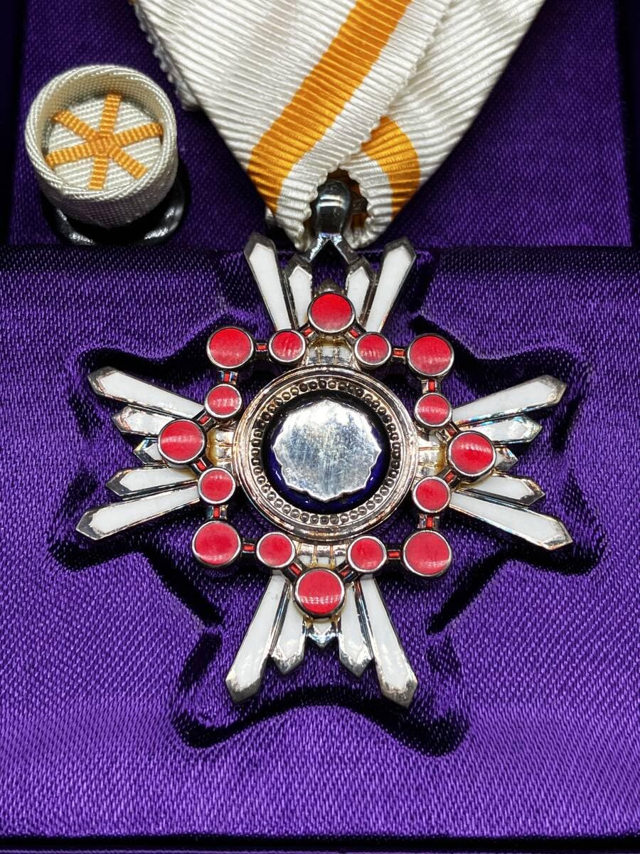 勲六等単光旭日章 旭日章 勲六等 箱付き 日本軍