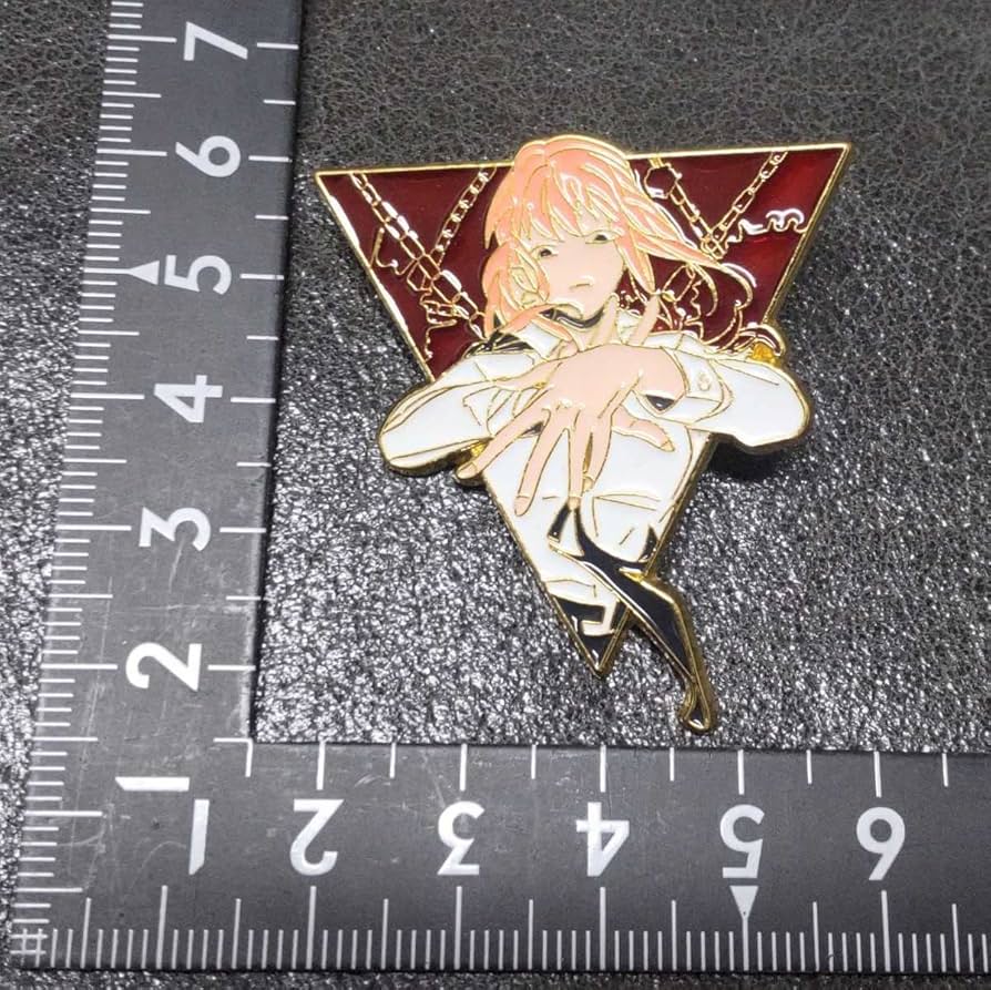 Amazon.co.jp: マキマ 2個セット ピンバッジ ピンズ チェンソーマン