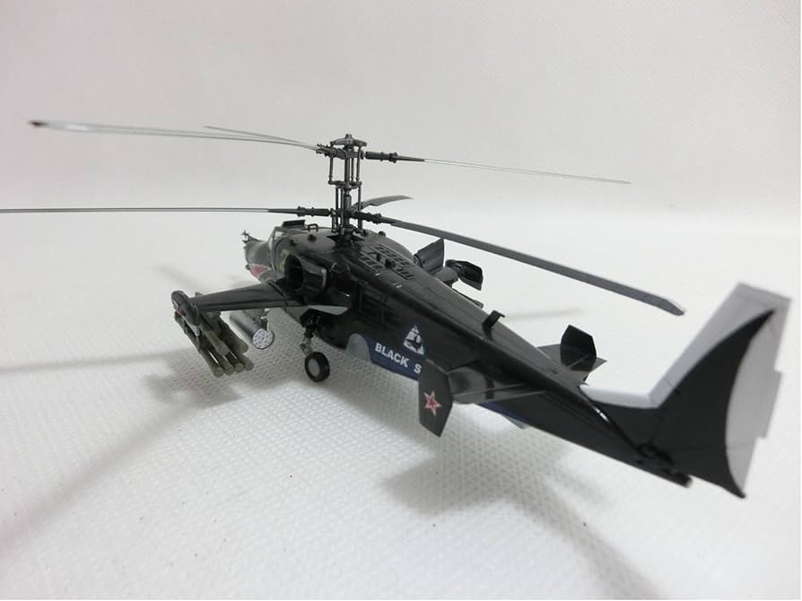 Amazon | 1/72 完成品 37023 ロシア空軍 攻撃ヘリ カモフ Ka-50