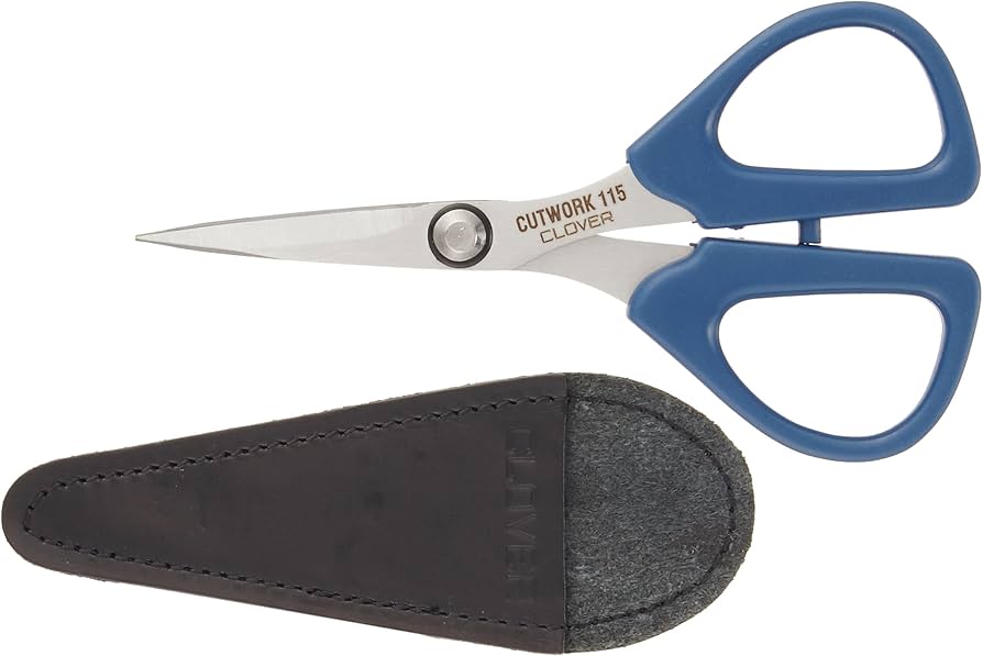 Amazon.com: Clover Compact Patchwork Scissors 115 with Sack 36-666