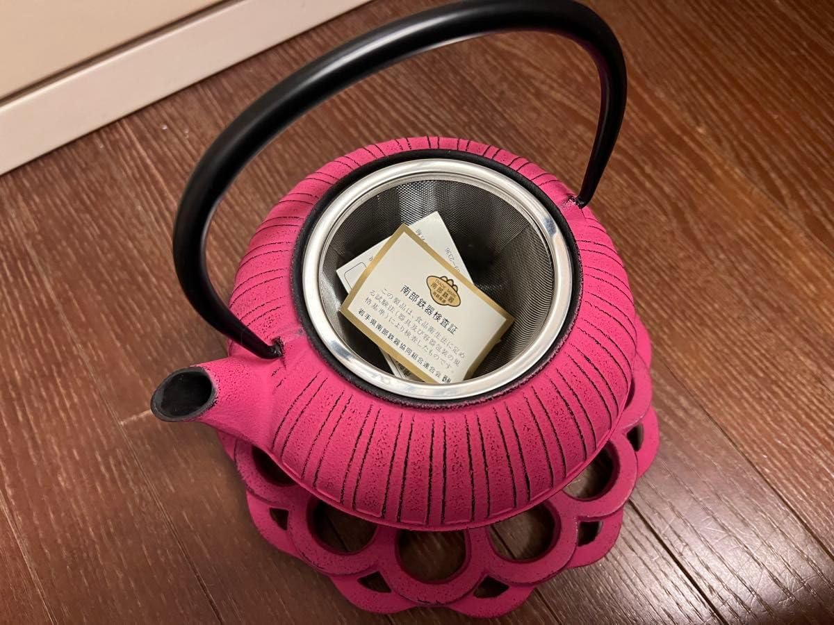 アンシャンテジャポン 南部鉄器 ポット＆敷 KIKU ピンク