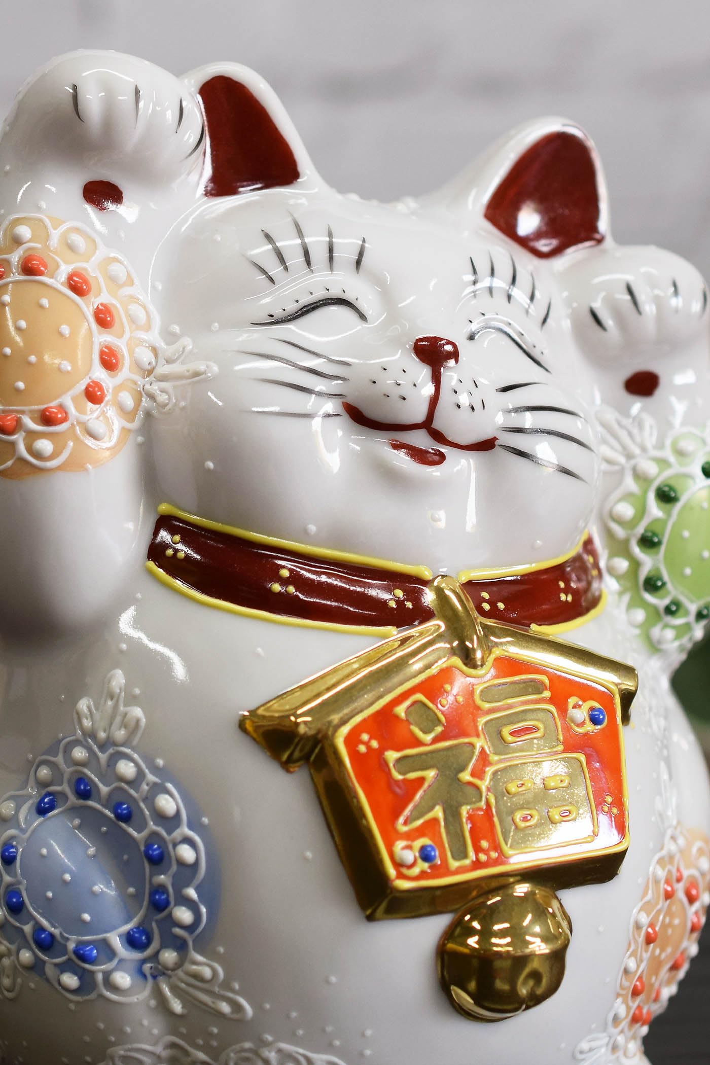 招き猫 陶器九谷焼色盛り上げ高さ29cm 楽天市場】招き猫(左：千客万来