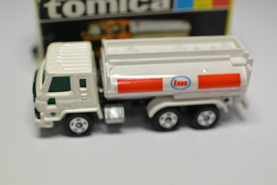 ☆♢トミカミニカータンクローリー車 ミニカーショップ ケンボックス