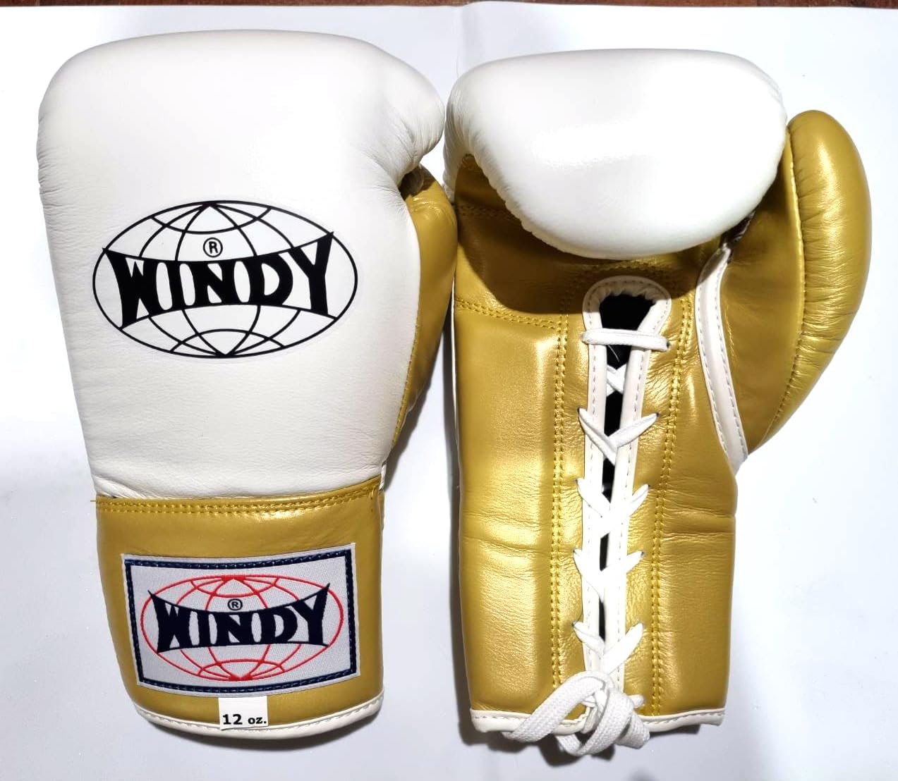 ウイニング ボクシンググローブ 16oz 紐式 黒 ゴールド Amazon.co.jp