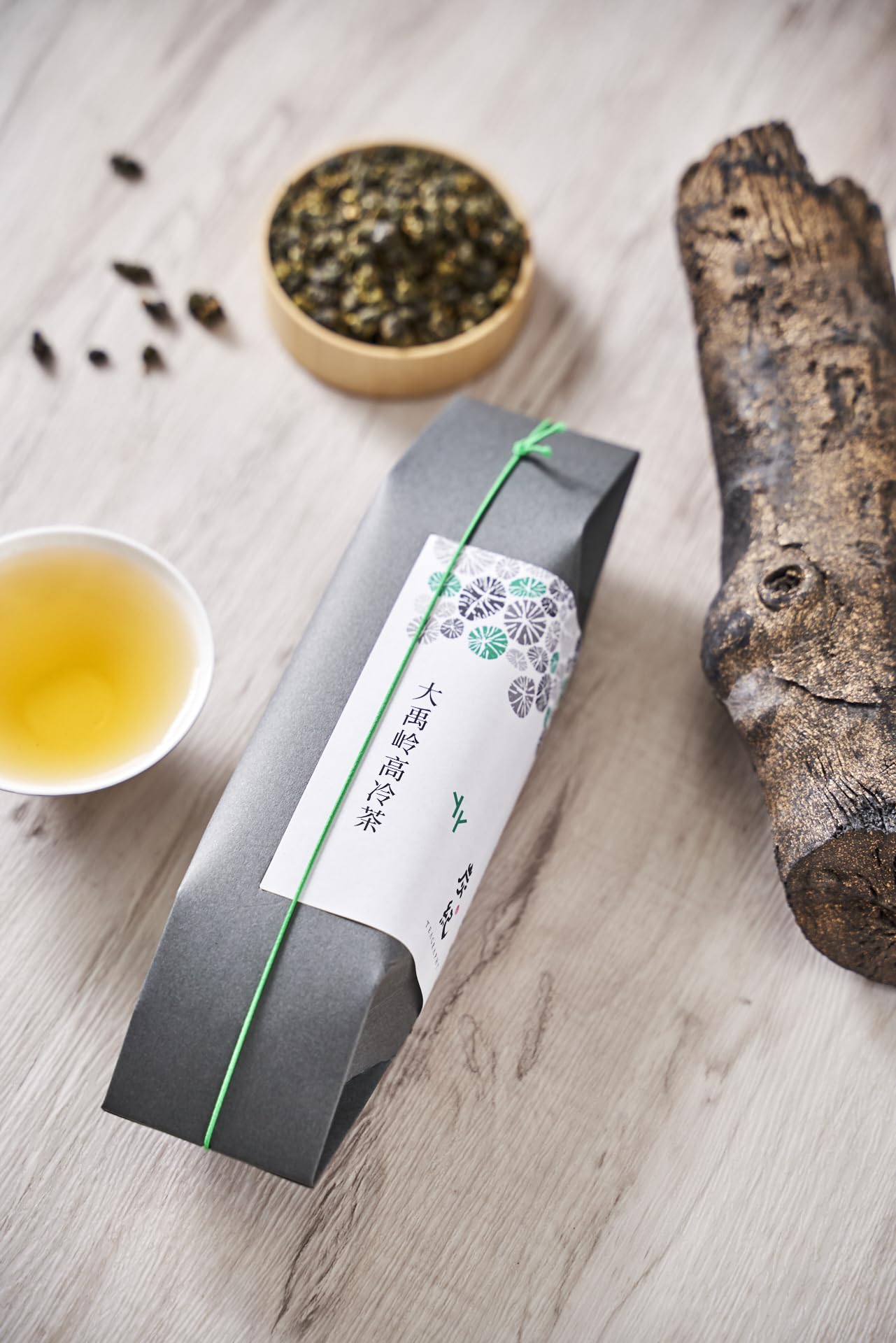 凍頂烏龍茶15g(台湾・南投縣産)-ほのかな果実味ですっきりした飲み口の