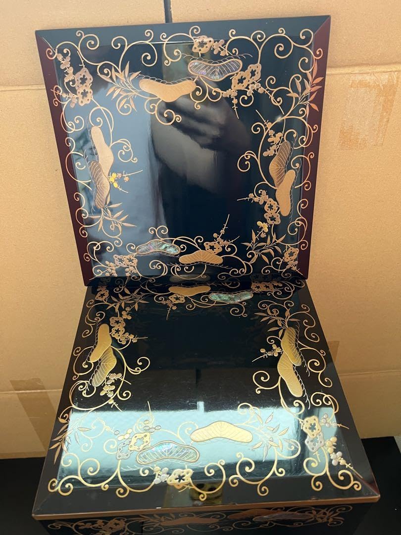 788 輪島塗り 黒漆塗り沈金重箱 金蒔絵 螺鈿 5重 高級 美品