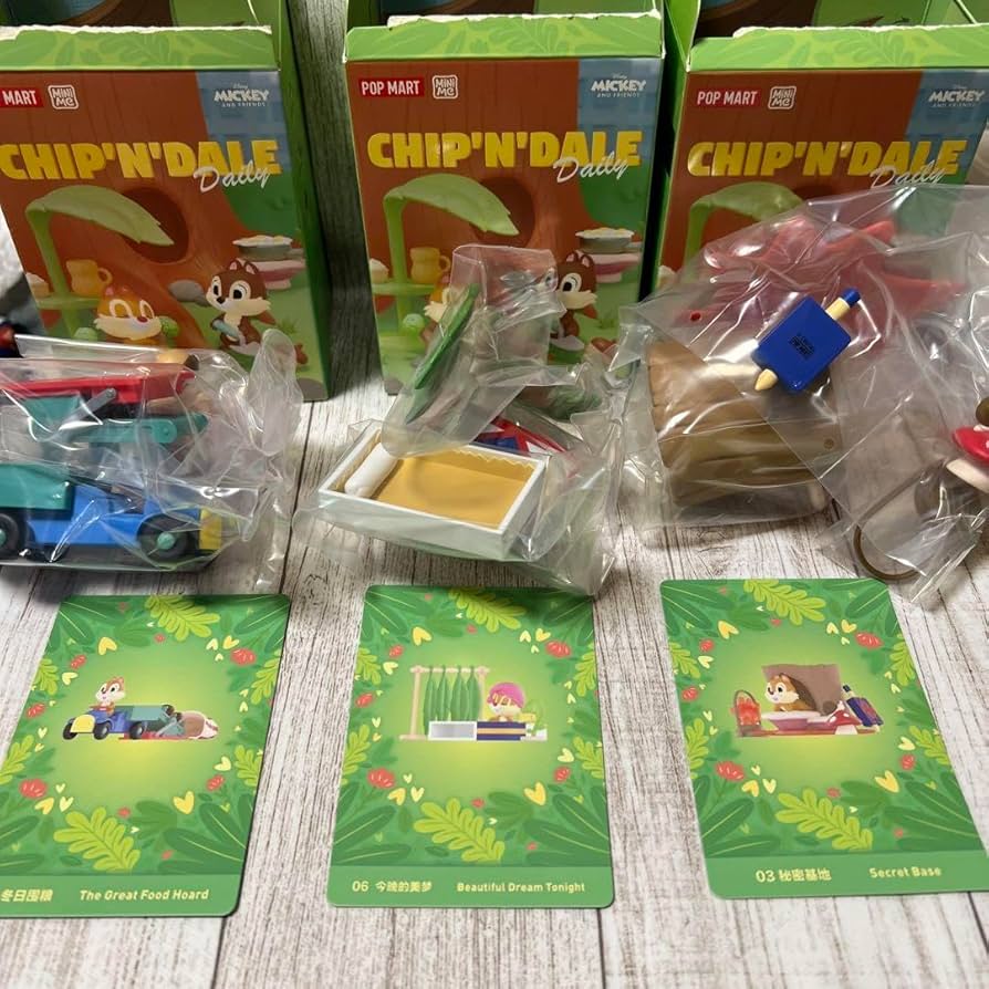 Amazon.co.jp: チップとデール ポップマート フィギュア デール 3種類