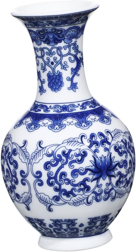 青と白の花模様の陶器壺 青と白の花模様の陶器壺