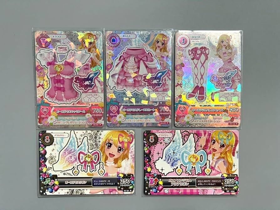 アイカツ オーロラキスコーデ 排出版 星宮いちご 美品 アイカツ 星宮