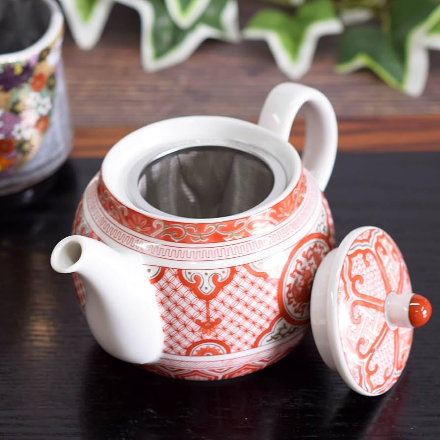 大きめの急須（梅・紅葉・金彩）