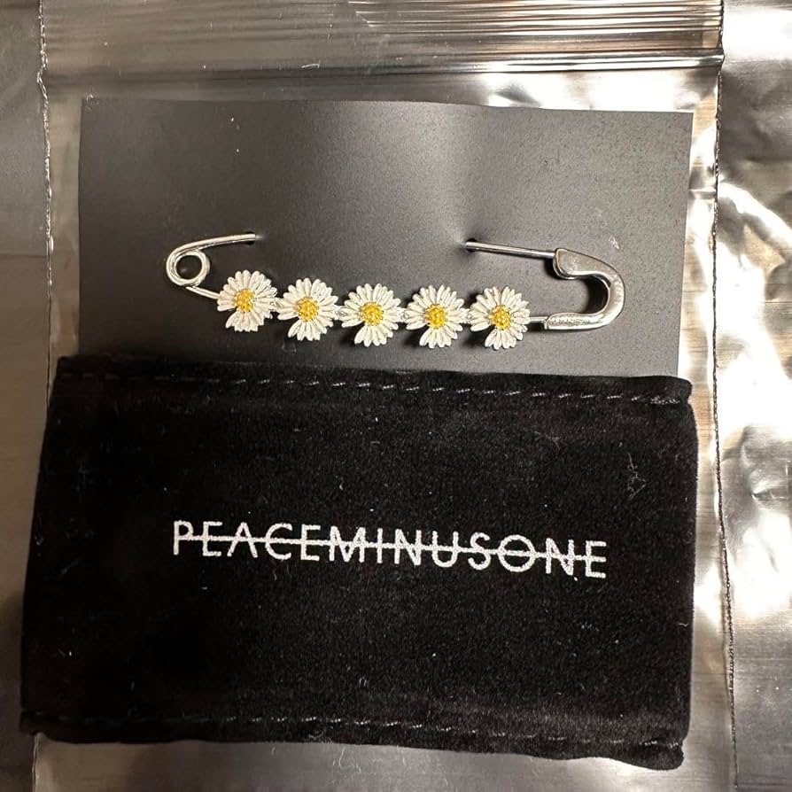 Amazon.co.jp: peaceminusone DAISY PIN SET : Toys & Games