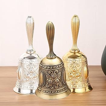 金属製 人形形状の鐘 ちいさな音が鳴るハンドベル 古道具 骨董 金属製