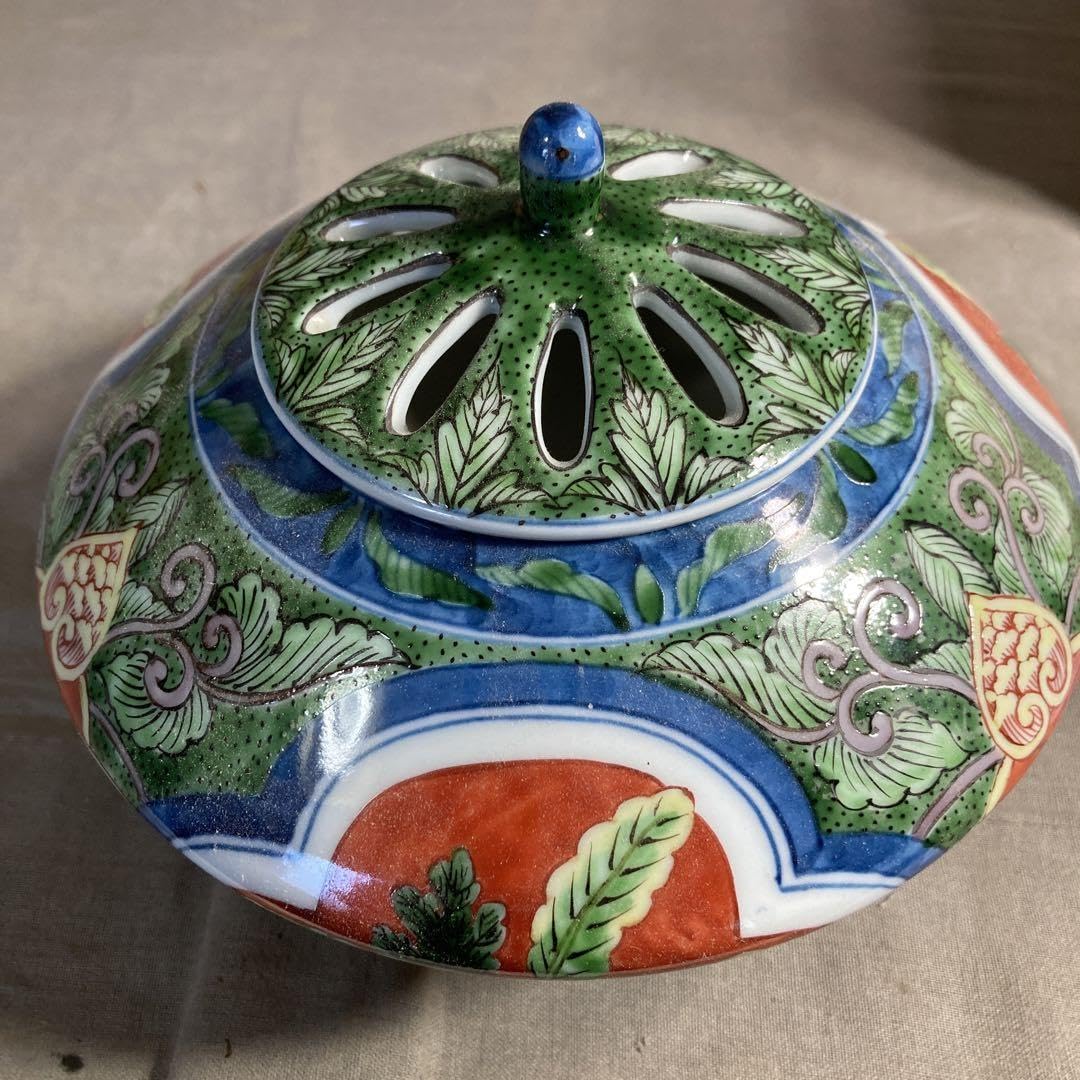 源右衛門】古伊万里の伝統 日本の名窯 舘林源右衛門作 染付濃根菜図