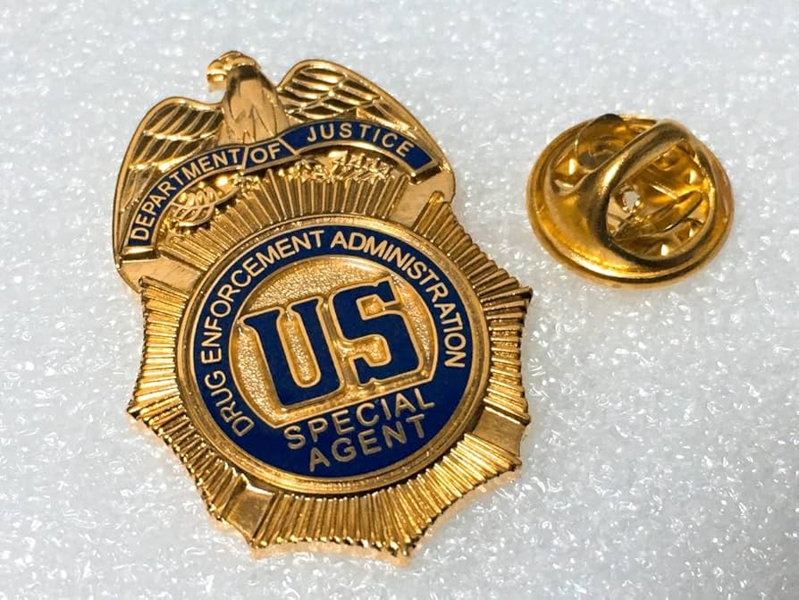 連邦麻薬取締局 DEA バッジ+ケース 連邦麻薬取締局 DEA バッジ+ケース