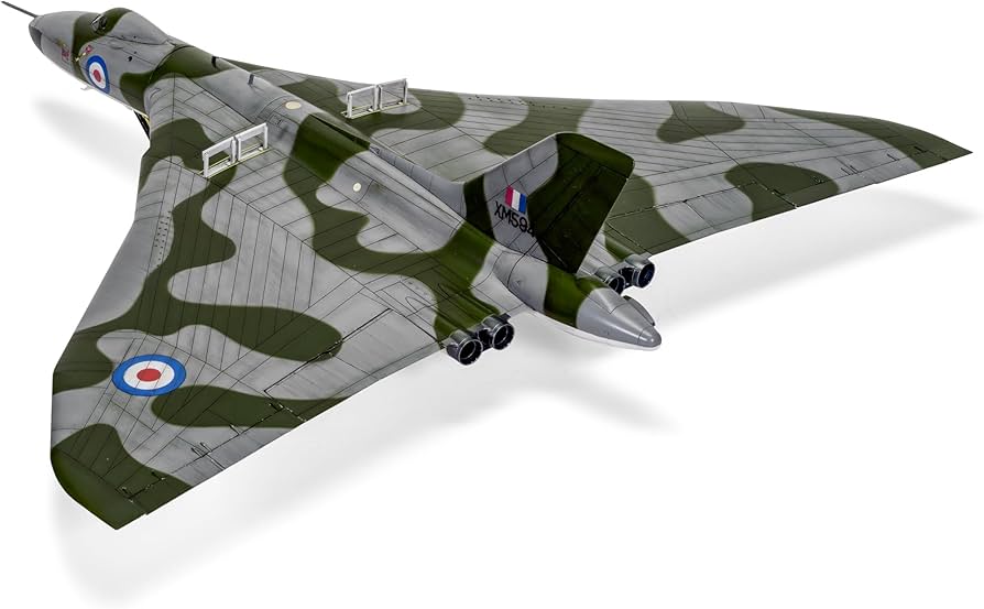 Amazon.com: Airfix Avro Vulcan B.2 1:72 Royal Military Aviation