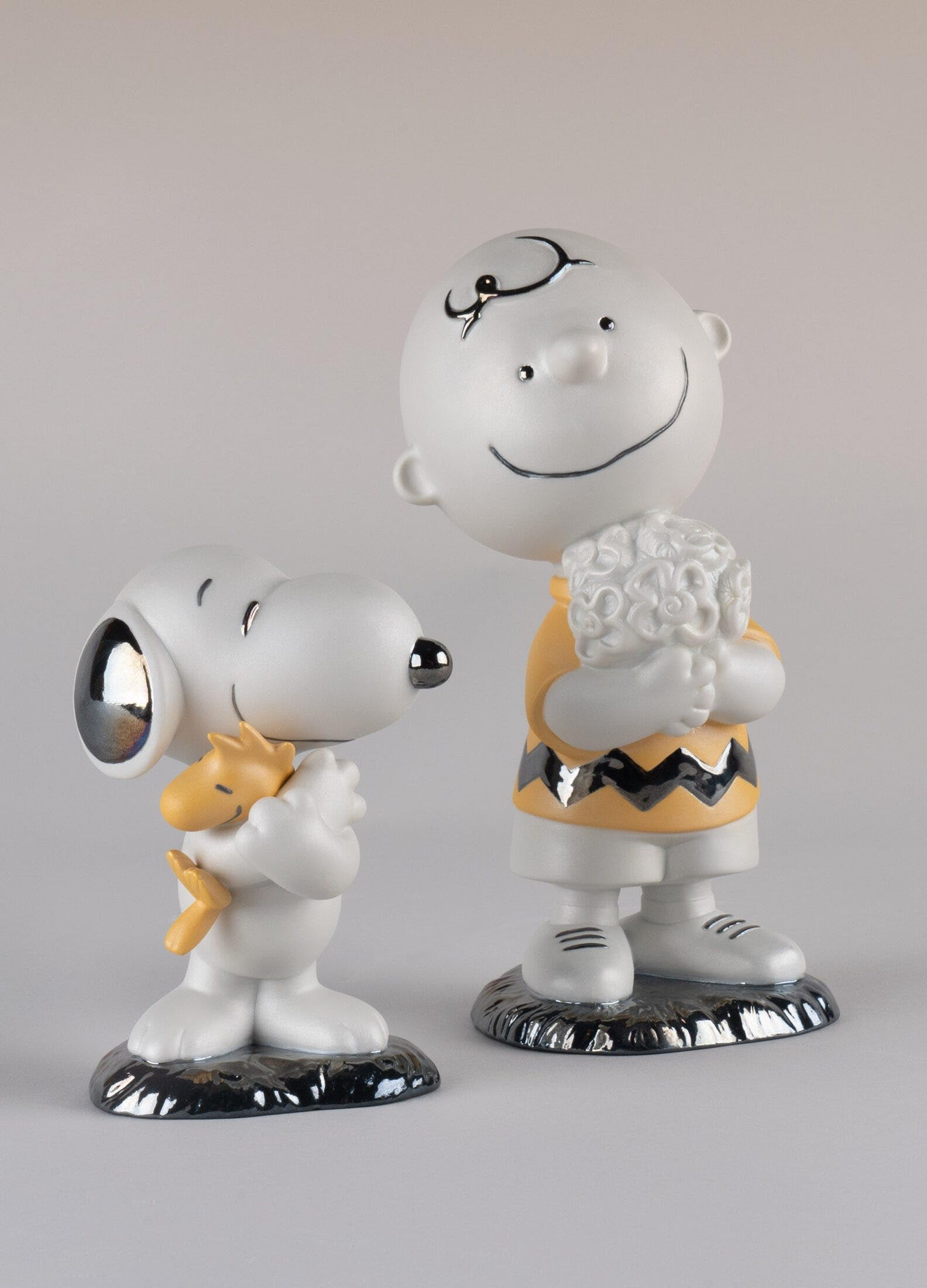 Amazon.com: LLADRÓ Snoopy Figurine. Porcelain Snoopy Figure