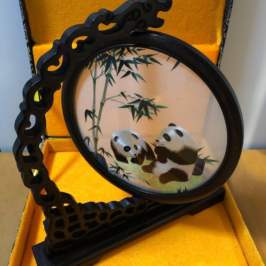 Amazon.co.jp: 中国民芸品 パンダ 両面刺繍 置物 中国蘇州伝統工芸品