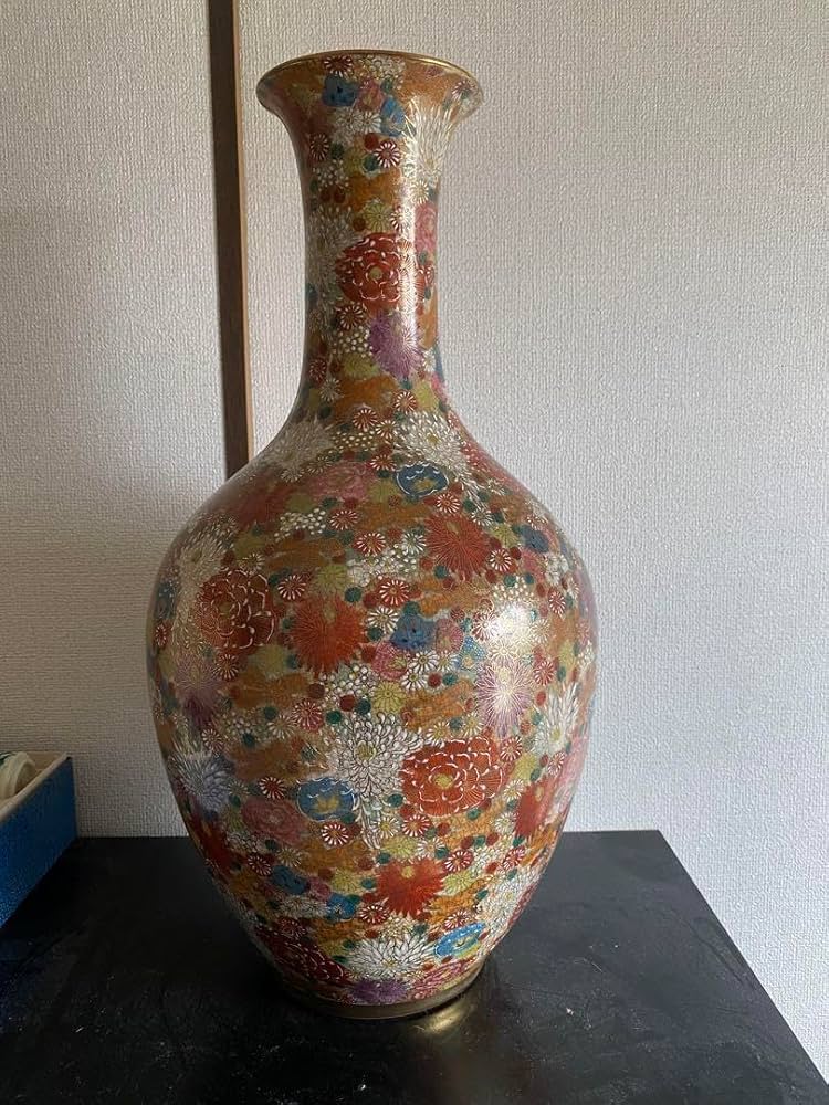 薩摩焼 丸二造 金襴手 羅漢図 花瓶 Z 9602 薩摩焼 丸二造 金襴手 羅漢