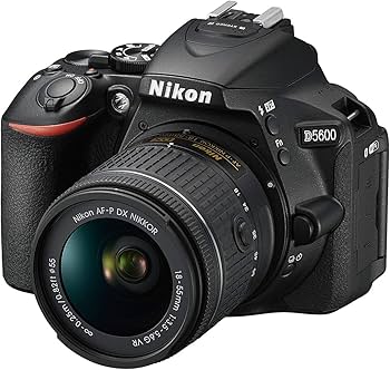 Amazon | Nikon デジタル一眼レフカメラ D5600 ダブルズームキット