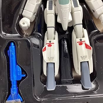 Amazon.co.jp: 未使用 タカトクトイス 超時空要塞マクロス VF-1J