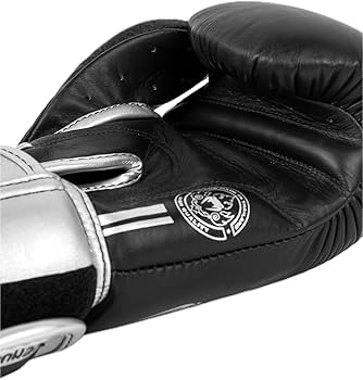 Amazon | Venum Power 2.0 ボクシンググローブ ブラック/シルバー