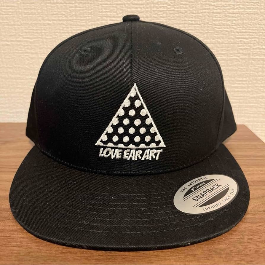 LOVE EAR ART CAP ファッション
