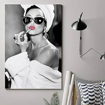 Amazon.co.jp: オードリー・ヘップバーン可愛いポスター ウォール