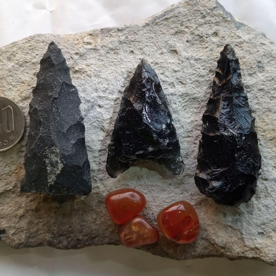 握り斧 サヌカイト 石器 394 原始時代模写