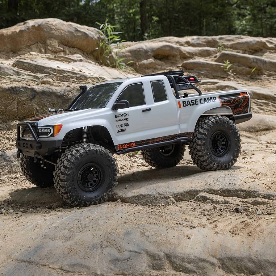Amazon.co.jp: Axial RC Truck 1/10 SCX10 III ベースキャンプ 4X4