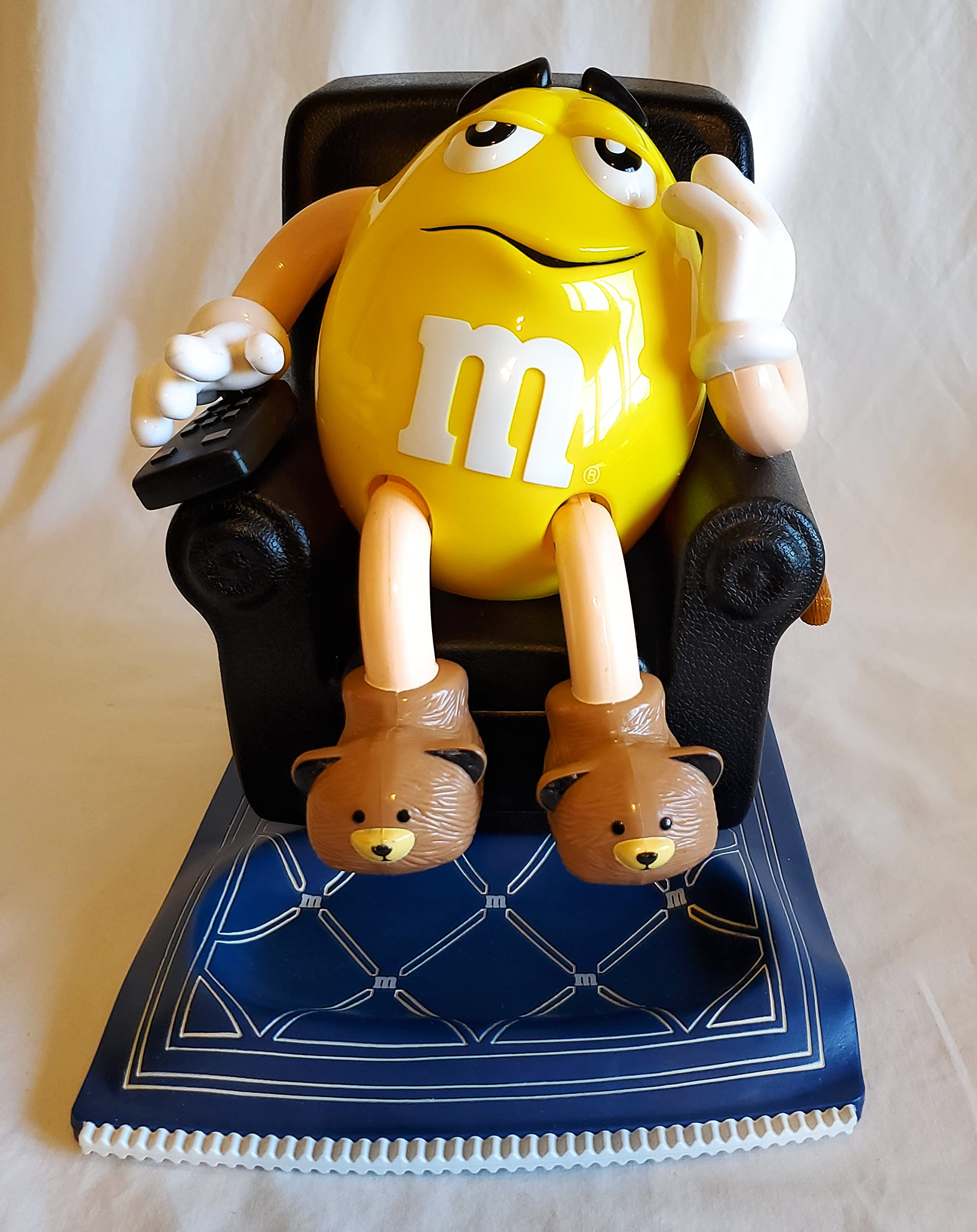 Amazon.com - M&M'S LA-Z-BOY Dispenser - M M Candy Dispenser