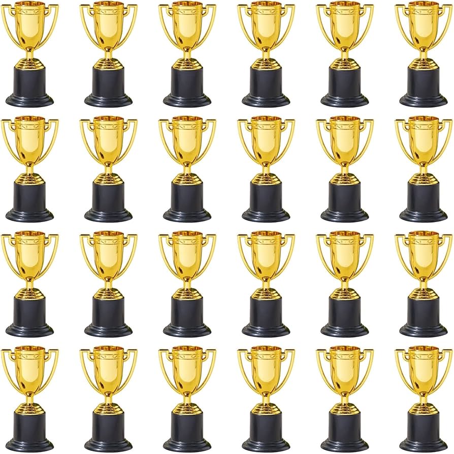 Amazon.co.jp: Juvale Mini Trophies バルク - 4インチ、金メッキ