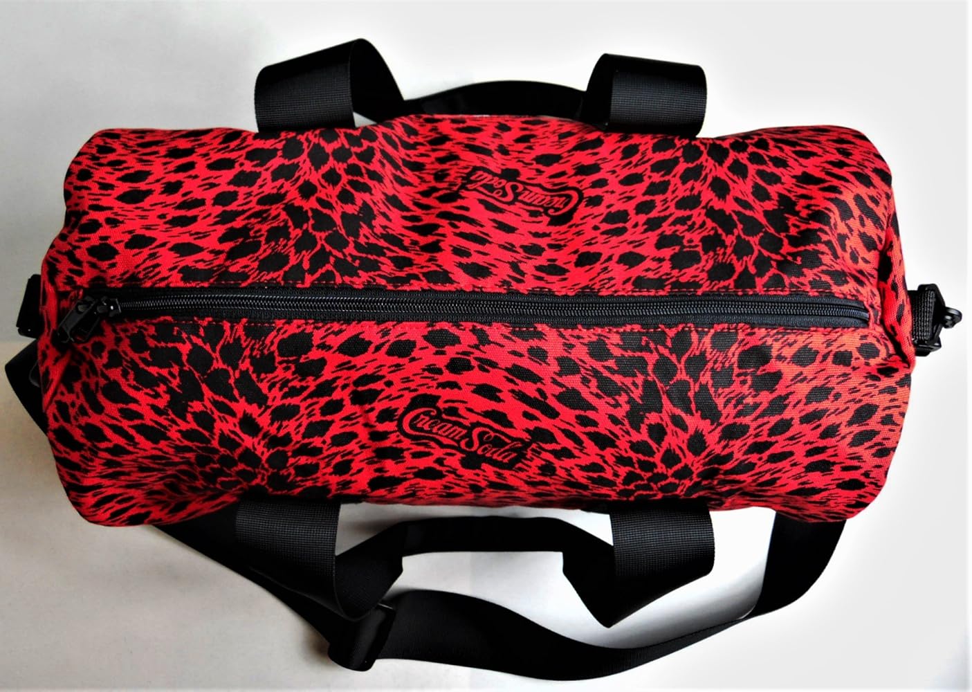 Amazon | [Cream Soda] ヒョウ柄 ドラムバッグ 『RED』 ☆ クリーム