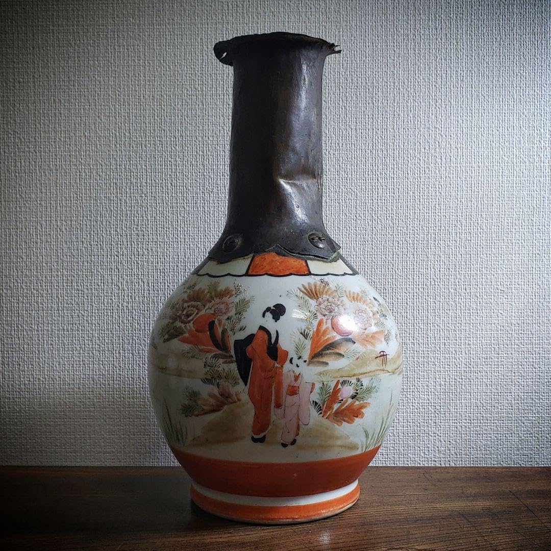 花瓶 里帰り 銅板 九谷 花器 九谷赤絵 人物図花瓶 明治時代 【公式通販】