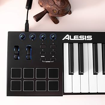 Amazon | Alesis USB MIDIキーボード 49鍵 8パッド Ableton Live Lite