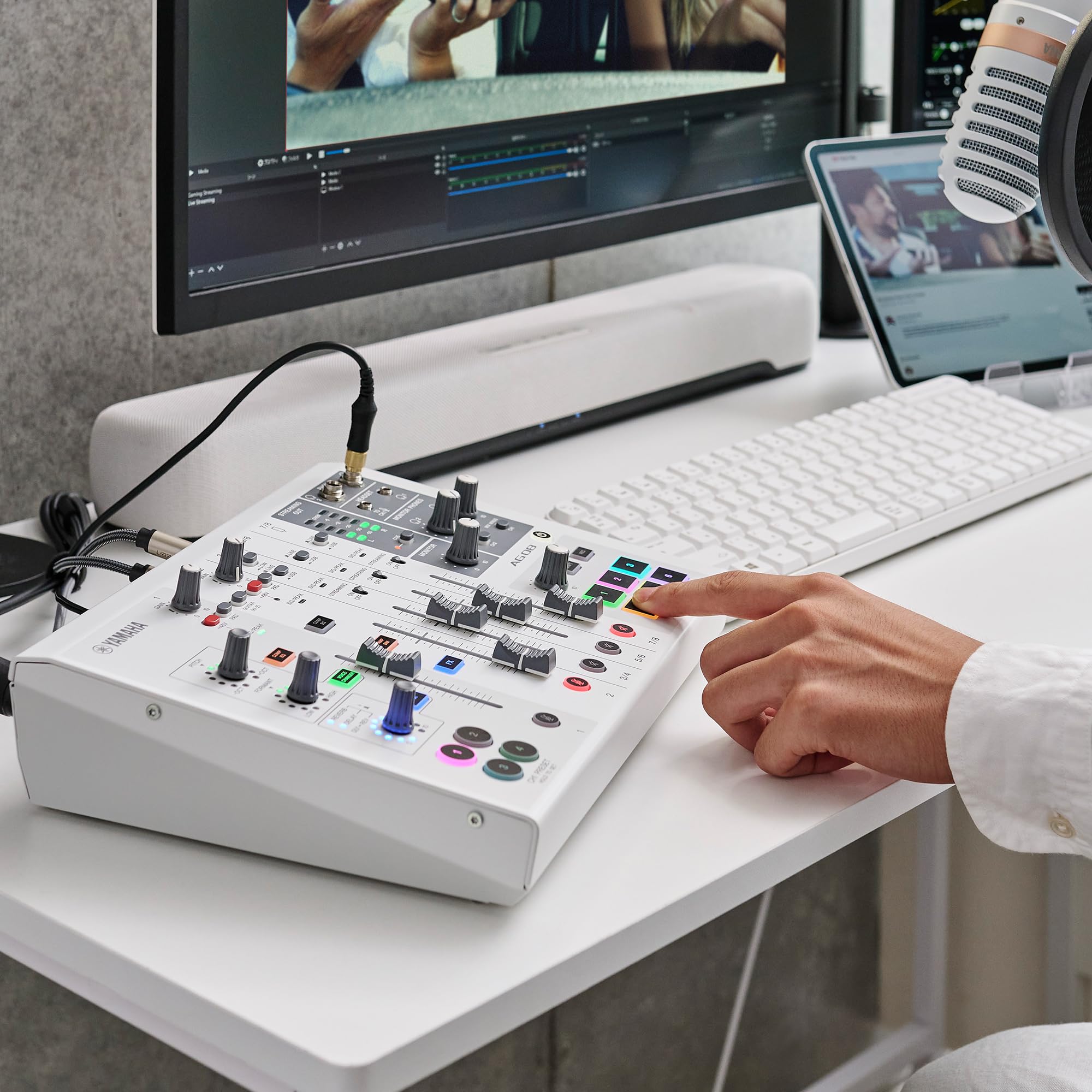 Amazon.com: Yamaha AG08 White 8-Channel Live Streaming Loopback