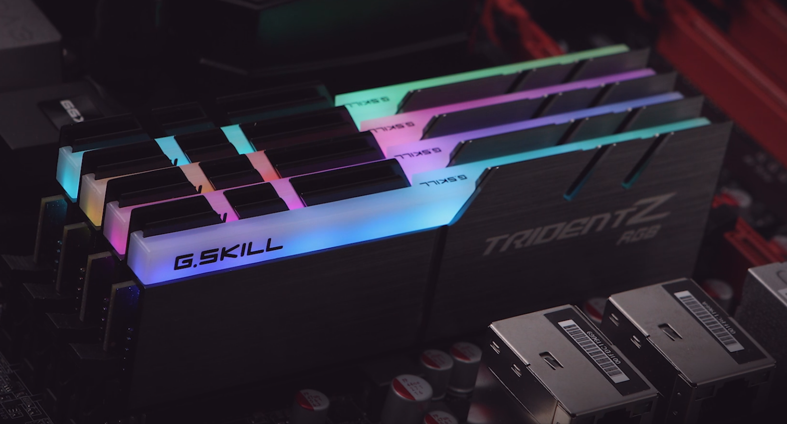 G.Skill F4-3200C16D-16GTZR Trident Z RGB Series 16GB, 288-Pin