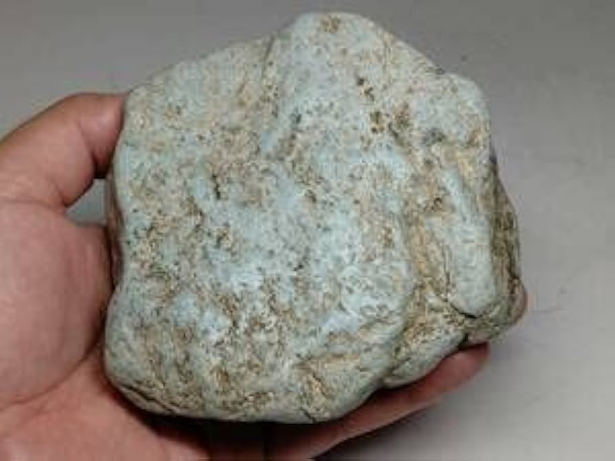 Amazon.co.jp: 薄青 872g 翡翠 原石 ヒスイ 鉱物 鑑賞石 糸魚川 水石