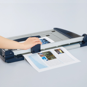 Amazon | コクヨ 裁断機 ペーパーカッター ロータリー式 40枚切り