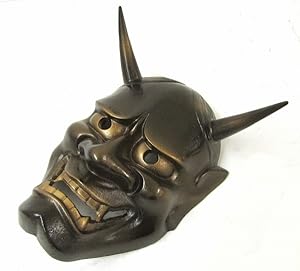Amazon.co.jp: 『般若面』鉄製 お面 はんにゃ 能面 魔除け 厄除け