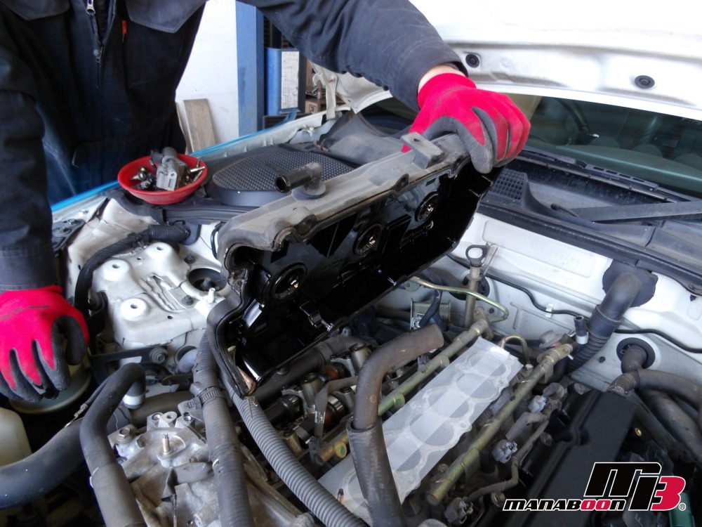 Z33】フェアレディZのタペットカバーパッキン交換です。〜其の2