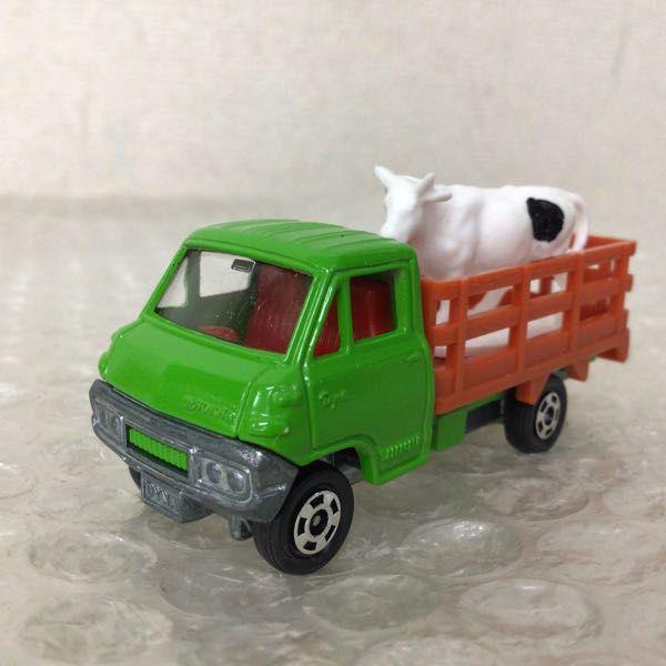 トミカ黒箱 トヨタ ダイナ 牧場トラック 牛付き 日本製 外箱フタ4枚